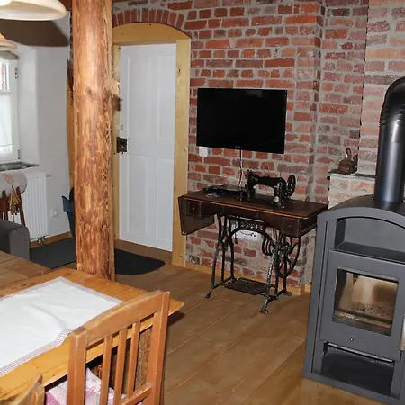 Anno Dazumal, Zu Oma's Zeiten アパート *