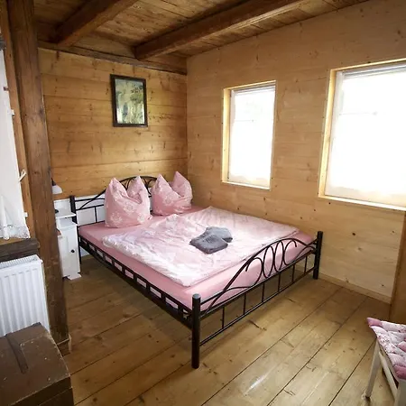 Anno Dazumal, Zu Oma's Zeiten アパート